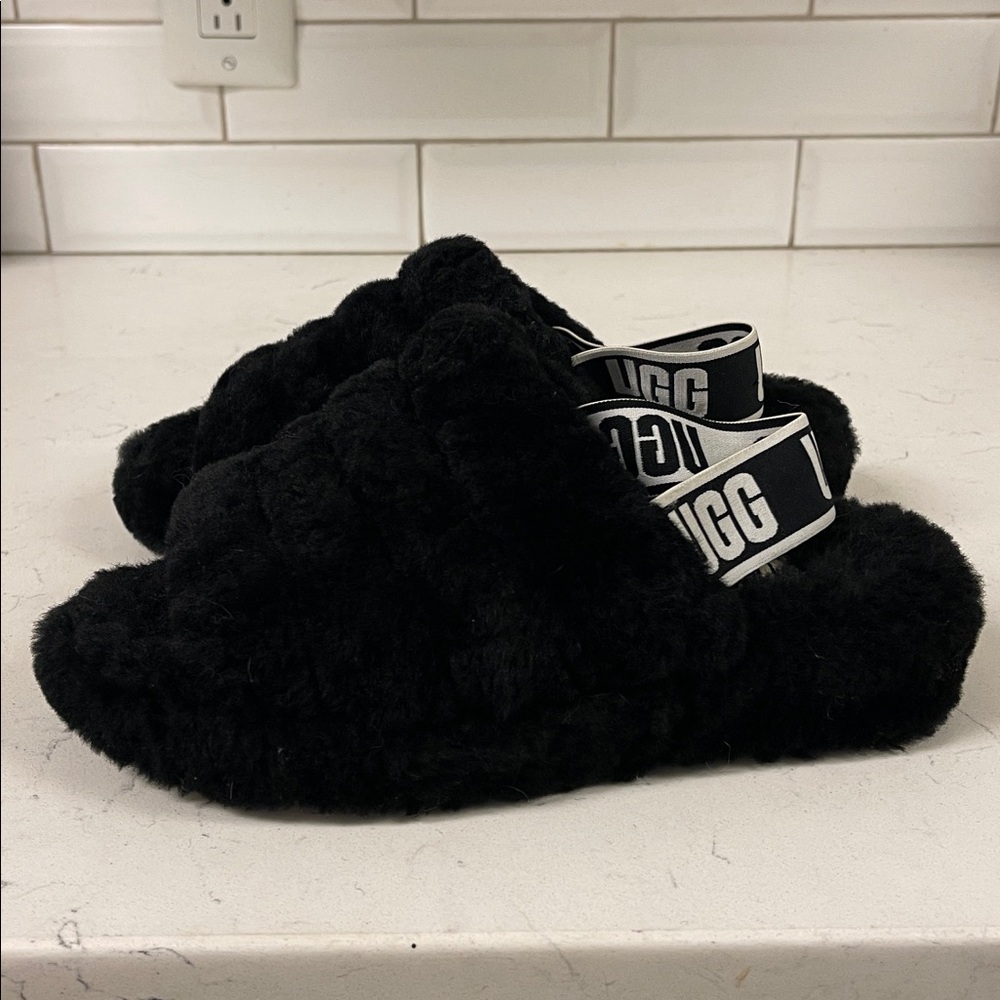 UGG Fluff Yeah Slide Women’s Size 7 Black Fluffy Slides - Picture 15 of 17